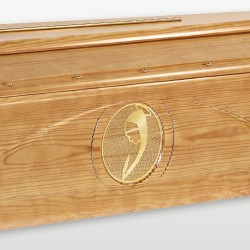 ATAUD FERETRO EN PINO CON VIRGEN EN LATON DISTRIBUIDO PARA FUNERARIAS Y TANATORIOS 100% ITALIANO