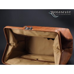 Urn carrier bag in leather Alta Marea